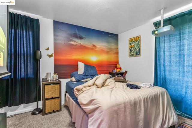 301 Country View Ln, Pleasant Hill CA: https://media.crmls.org/mediaz/3d6ee6c9-0c99-4b56-beb0-5cacf272276d.jpg