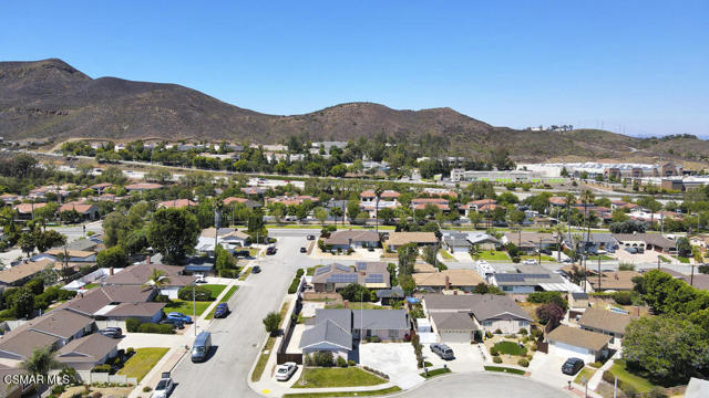 818 N Lois Avenue, Newbury Park CA: https://media.crmls.org/mediaz/3d6ef456-0447-4a55-aee1-4106c9ab9dc6.jpg