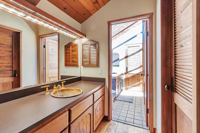 855 Oak Ridge Road, Los Gatos CA: https://media.crmls.org/mediaz/3d6efcf5-2c0c-4b73-a592-6fddd1ec1833.jpg