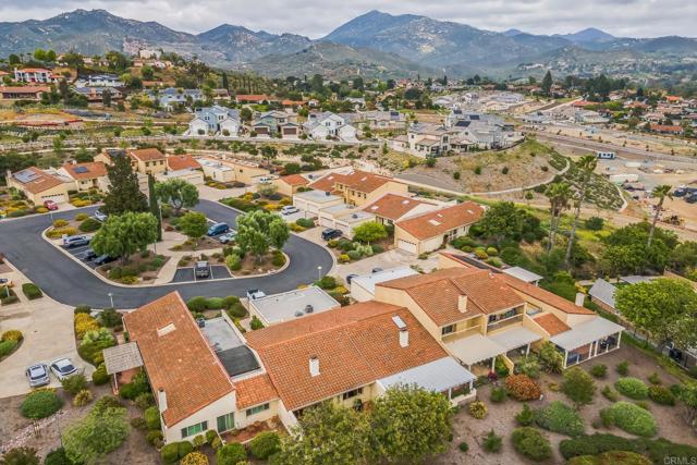 Detail Gallery Image 25 of 33 For 13426 the Sq, Poway,  CA 92064 - 2 Beds | 2 Baths