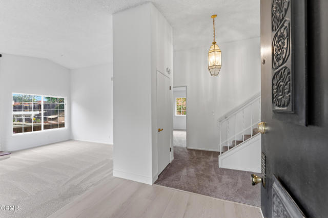 Detail Gallery Image 9 of 48 For 6397 Loma Vista Rd, Ventura,  CA 93003 - 4 Beds | 2/1 Baths