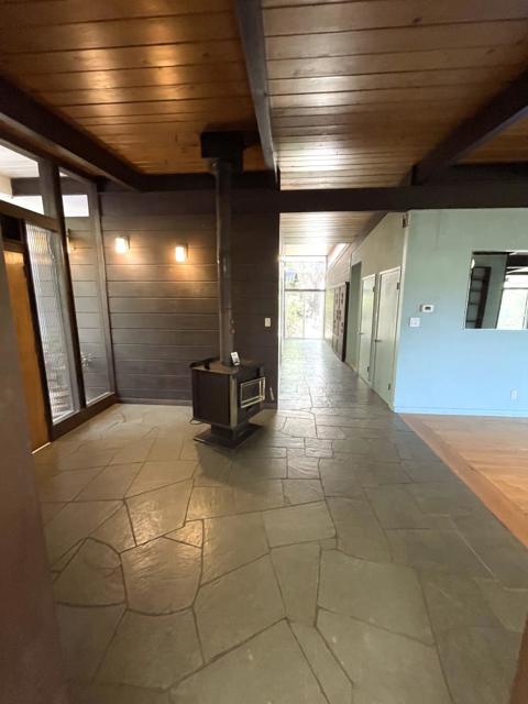1245 Chula Vista Drive, Belmont CA: https://media.crmls.org/mediaz/3d703278-0c05-4189-9d7f-ee55e5aa939d.jpg