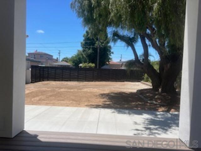 1826 Galveston St, San Diego CA: https://media.crmls.org/mediaz/3d704081-de52-4c6e-851a-0e4b94d71bc1.jpg