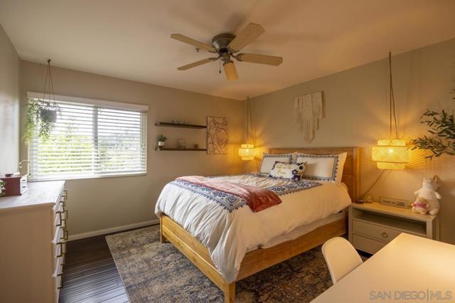 3245 Brookside Ln, Encinitas CA: https://media.crmls.org/mediaz/3d705a72-b6cc-47ec-bd97-67308996ff25.jpg
