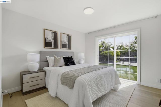 Image 9 of 39 For 7574 Birkdale Dr