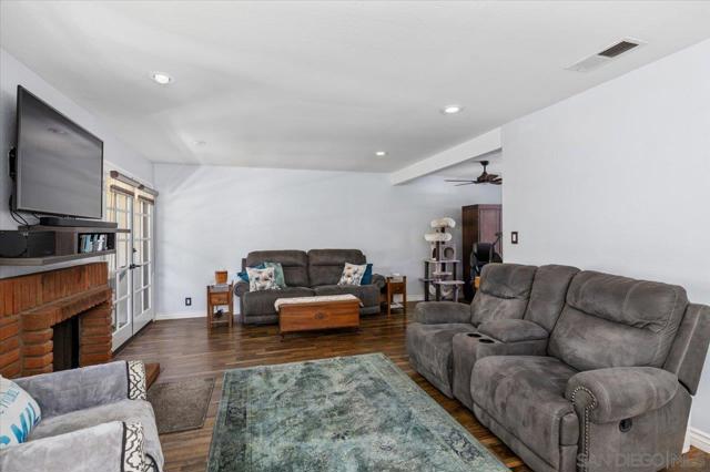 1651 S Juniper, Escondido CA: https://media.crmls.org/mediaz/3d70d42f-5853-469e-b754-17a9604f2590.jpg