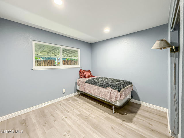 2098 Covington Avenue, Simi Valley CA: https://media.crmls.org/mediaz/3d70fc74-b75b-4f59-9d05-02031f194b41.jpg