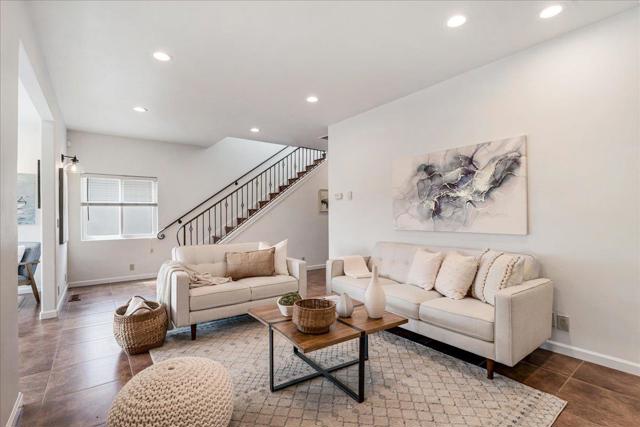 22011 E Cliff Drive, Santa Cruz CA: https://media.crmls.org/mediaz/3d717f52-6af9-4478-a1f4-e14f4b16abcd.jpg