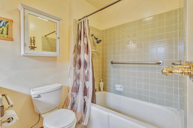 1020 Green Valley Road, Watsonville CA: https://media.crmls.org/mediaz/3d723a79-9a98-48b7-be00-9e3cd3186f4c.jpg