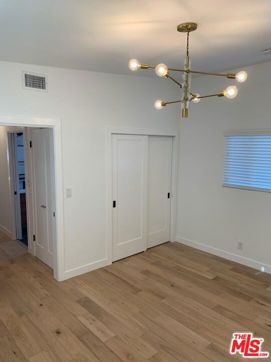 4008 W Chandler Boulevard, Burbank CA: https://media.crmls.org/mediaz/3d7243d0-3842-4829-9d98-94c054735835.jpg