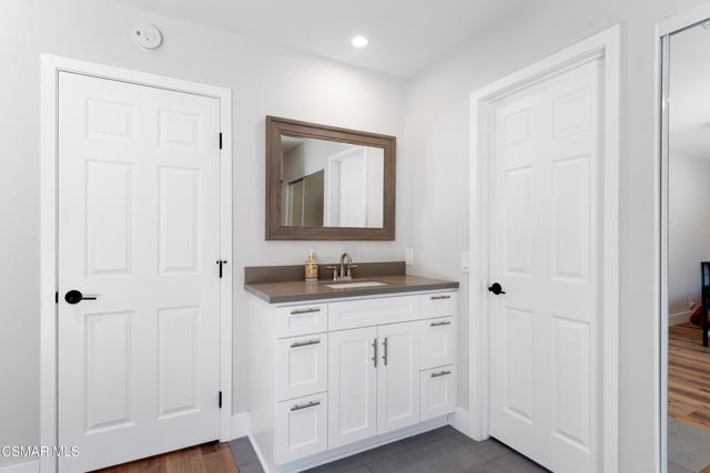 3268 Hilldale Avenue, Simi Valley CA: https://media.crmls.org/mediaz/3d724671-2262-4d48-bcde-566c62858a04.jpg