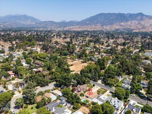 476 E Calaveras Street, Altadena CA: https://media.crmls.org/mediaz/3d72df11-0afc-41fc-9b07-49cda020207b.jpg