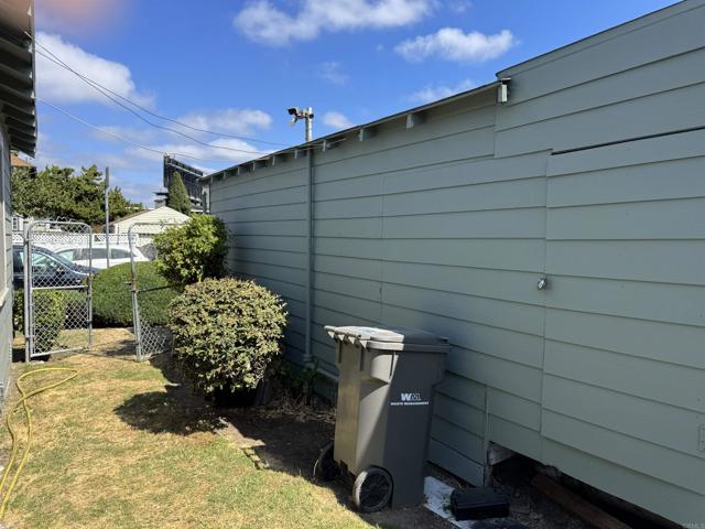 Detail Gallery Image 9 of 10 For 10407 10411 Pontiac St, Oakland,  CA 94603 - – Beds | – Baths