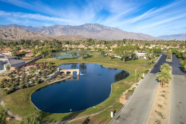 69350 Las Gardenias, Cathedral City CA: https://media.crmls.org/mediaz/3d73a175-effc-4e60-9c36-da43eb57e159.jpg