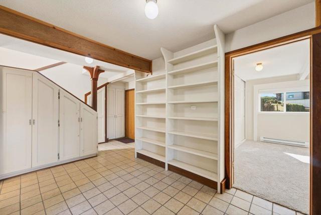 1 Gray Way, Watsonville CA: https://media.crmls.org/mediaz/3d73c046-2ac2-4b3b-9e68-e38756587e6c.jpg