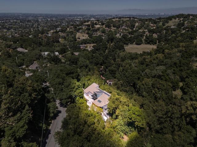 205 Wooded View Drive, Los Gatos CA: https://media.crmls.org/mediaz/3d740866-d21d-4e5b-82b7-b2e7b4bdfa88.jpg