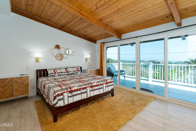 3086 Grove Street, Ventura CA: https://media.crmls.org/mediaz/3d743ded-530a-412f-b394-76ac8a1197f3.jpg