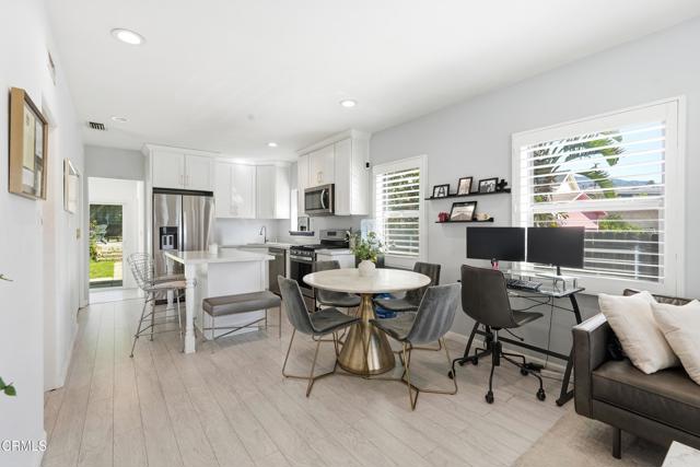 Detail Gallery Image 9 of 34 For 3233 Community Ave, La Crescenta,  CA 91214 - 3 Beds | 2 Baths