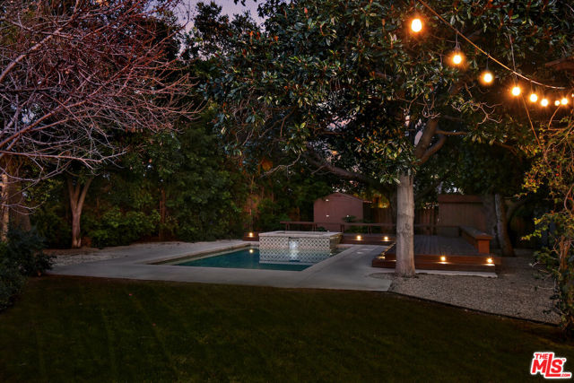 4352 Forman Avenue, Toluca Lake CA: https://media.crmls.org/mediaz/3d74bbd9-91c8-429b-af8c-d8eaf056d367.jpg