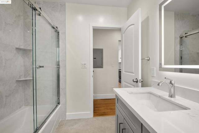 1437 Portland Ave, Albany CA: https://media.crmls.org/mediaz/3d74e584-5534-4547-b26d-412d31c9760d.jpg