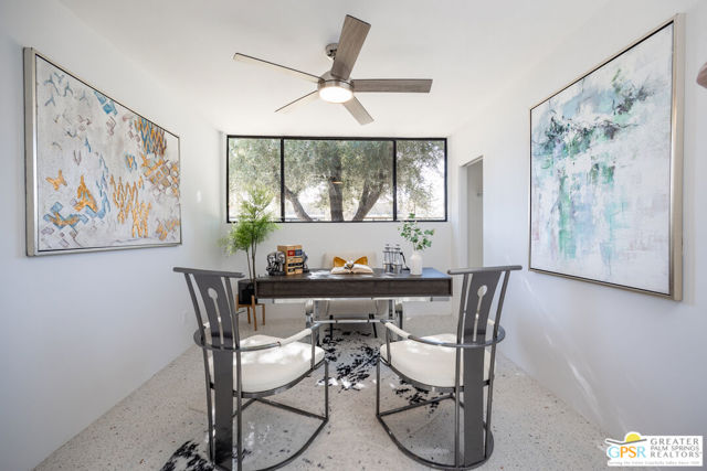 833 N Calle De Flora Vista, Palm Springs CA: https://media.crmls.org/mediaz/3d74f9f3-4e7c-4a91-9fc5-9b829a66f7a1.jpg