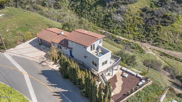 542 San Clemente Way, Camarillo CA: https://media.crmls.org/mediaz/3d754d4c-b03c-4b19-98c7-7b7f180565c1.jpg