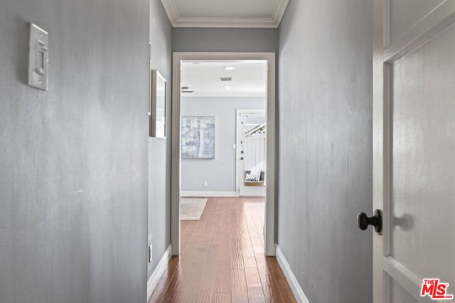 8136 Genesta Avenue, Lake Balboa CA: https://media.crmls.org/mediaz/3d759b39-7291-4749-b35e-52c20b8f0edc.jpg
