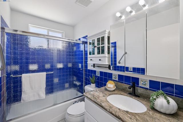 2435 Catalpa Way, Hayward CA: https://media.crmls.org/mediaz/3d763694-fbce-44e2-ba91-e62aaeb53f2a.jpg