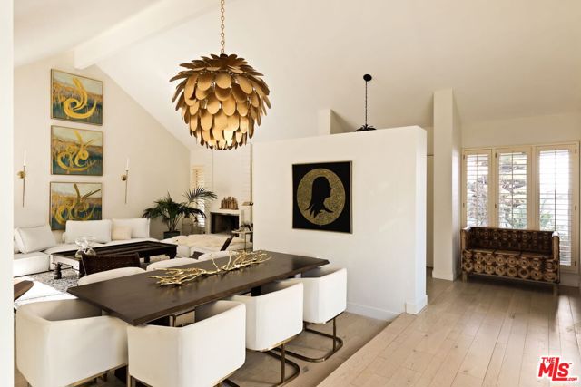 4101 Tarrybrae Terrace, Tarzana CA: https://media.crmls.org/mediaz/3d767eb3-4bbb-4e14-83f4-95fbc2a9c79f.jpg