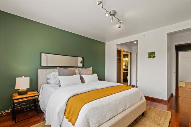 2462 Rowntree Way, South San Francisco CA: https://media.crmls.org/mediaz/3d7747e8-b616-482c-8442-209fcd9350e3.jpg