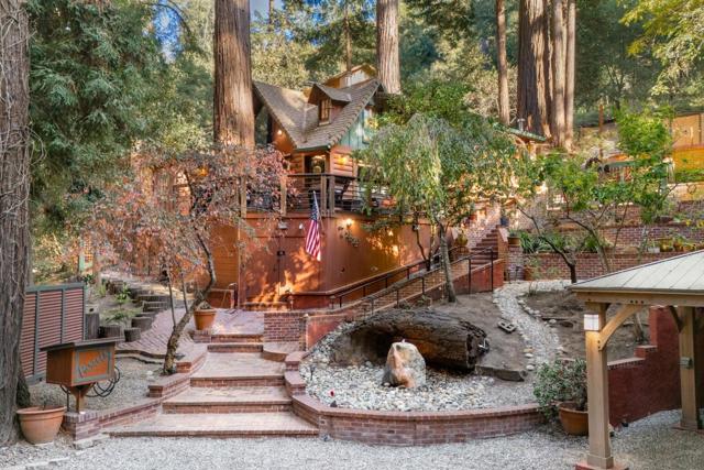 744 Cathedral Drive, Aptos CA: https://media.crmls.org/mediaz/3d777e7d-b84c-467c-abba-f9d490bcb8a1.jpg
