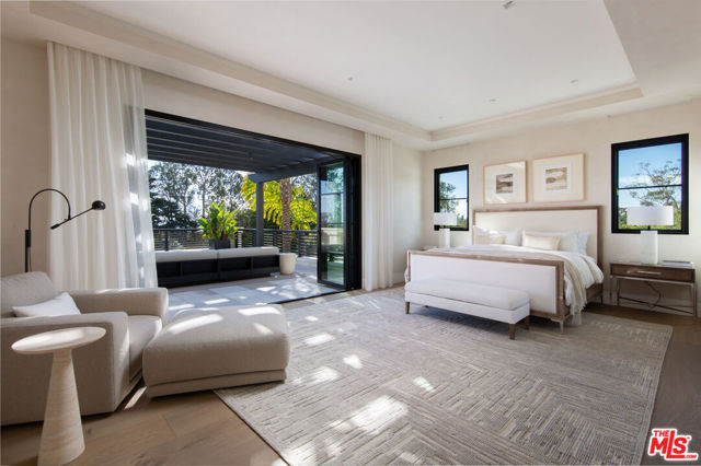 1437 S Jameson Lane, Montecito CA: https://media.crmls.org/mediaz/3d780d6d-8295-4427-a957-396a7878b18f.jpg