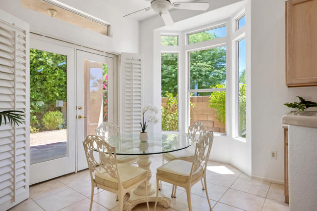 44010 Royal Troon Drive Drive, Indio CA: https://media.crmls.org/mediaz/3d7932d2-4b45-4bb9-8d09-807fb0a7b76d.jpg