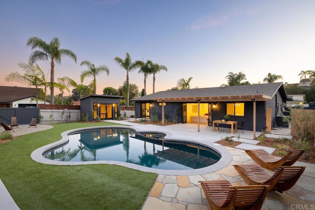 1860 Valencia Avenue