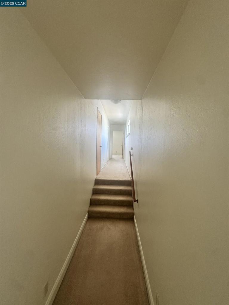 https://media.crmls.org/mediaz/3d7ae93c-a569-4760-8cb3-76cae59c9c3a.jpg?preset=X-Large