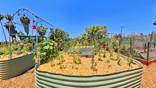 Detail Gallery Image 19 of 27 For 1150 Marine View Dr, Vista,  CA 92081 - 3 Beds | 3/1 Baths