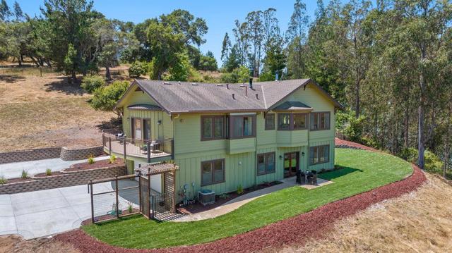 350 Windsong Way, Watsonville CA: https://media.crmls.org/mediaz/3d7b9be2-b211-478c-b530-c360074cf849.jpg