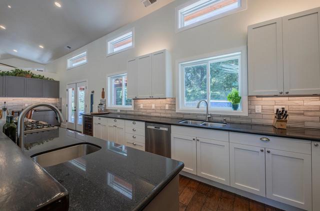9247 Holly Hill Drive, Salinas CA: https://media.crmls.org/mediaz/3d7cfbb1-c860-4a84-842d-1f84b1bf7c92.jpg