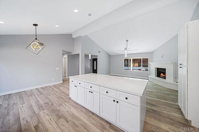 Detail Gallery Image 10 of 46 For 1713 Coyote Ct, Vista,  CA 92084 - 3 Beds | 2 Baths