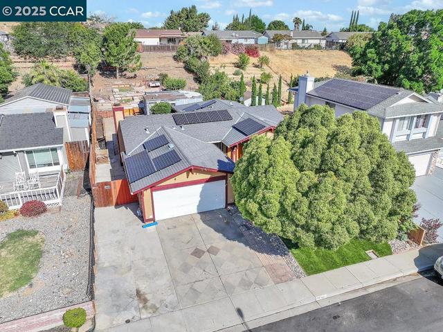 2256 CONCORD DR, Pittsburg CA: https://media.crmls.org/mediaz/3d7d430c-1505-425a-97c8-8bb0ef0d4c45.jpg