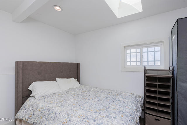 2516 Roosevelt Boulevard, Oxnard CA: https://media.crmls.org/mediaz/3d7d4427-1ae5-46ed-9ca3-66bc736322f6.jpg