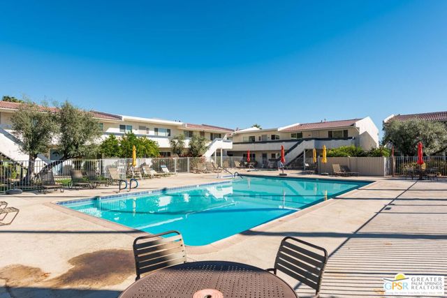 1950 S Palm Canyon Drive, Palm Springs CA: https://media.crmls.org/mediaz/3d7d660b-21d6-438d-9c79-f35aa5eacc35.jpg