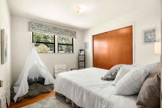411 Alta Vista Dr, Santa Cruz CA: https://media.crmls.org/mediaz/3d7db371-ca3d-44a3-936b-cf0e1c4bd28b.jpg