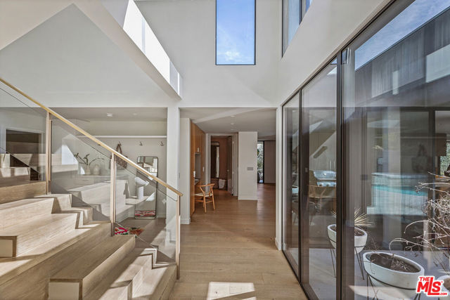 1933 Redcliff Street, Los Angeles CA: https://media.crmls.org/mediaz/3d7ddc34-0199-48ef-938d-ec83770bdc05.jpg