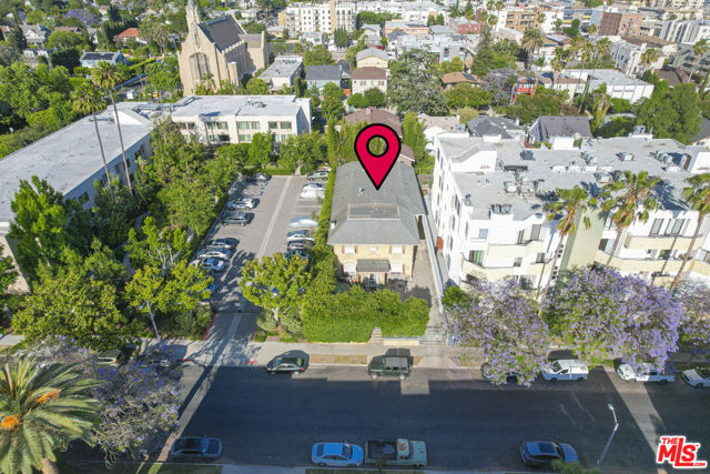 320 Westminster Avenue, Los Angeles CA: https://media.crmls.org/mediaz/3d7e1641-00b8-44bc-839e-e076fe98a13d.jpg