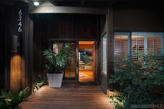 6346 Ridge Manor Avenue, San Diego CA: https://media.crmls.org/mediaz/3d7ec9e2-cdf8-43c4-90e5-2b8b87b6a0aa.jpg