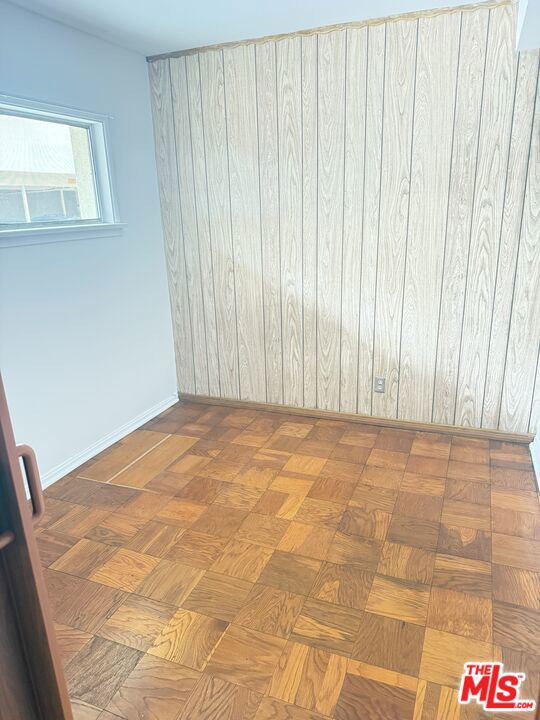 220 N Louise Street, Glendale CA: https://media.crmls.org/mediaz/3d7edaf3-aa93-409d-8c9a-a8e3208c3db9.jpg