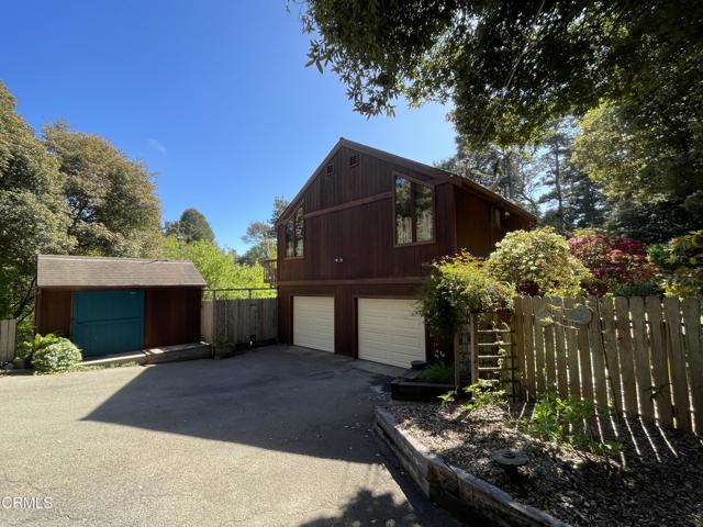 32691 Pearl Drive, Fort Bragg CA: https://media.crmls.org/mediaz/3d7fe3f8-e03c-4c10-a59a-6dae841f3e61.jpg
