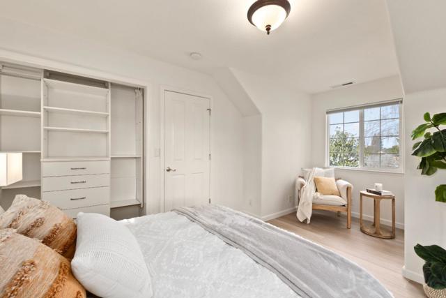 Image 27 of 37 For 829 Moraga Drive