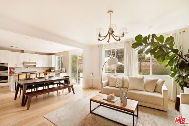 24229 La Montura Drive, Valencia CA: https://media.crmls.org/mediaz/3d7ff2f4-6757-46f5-829c-b044d4ecf9ac.jpg